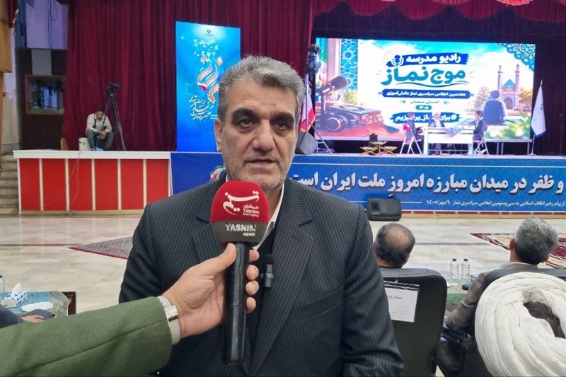 استاندار سمنان: فرهنگ نماز باید از خانه و مدرسه آغاز شود