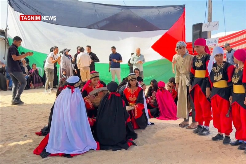 تقرير تسنيم | حين تضيق الخيام بأهلها... أبناء غزة يتشبثون بجذورهم عبر مهرجان يوم التراث
