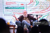 مسعود فراستی در کارگاه «نقد فیلم مقاومت؛ از تجربه تا آسیب‌شناسی»، درباره مفهوم سینمای مقاومت، تجربه سینمای دفاع مقدس، رابطه فرم و محتوا، نقش تکنیک در فیلم‌سازی، ضرورت مطالعه برای هنرمندان و اهمیت نقدپذیری سخن گفت.