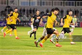 دیدار تیم‌های فوتبال خیبر خرم‌آباد و سپاهان اصفهان